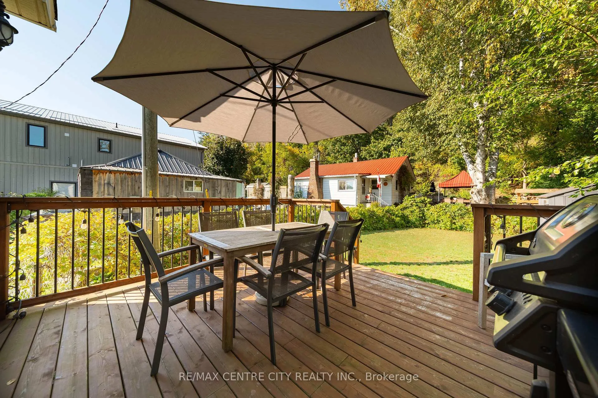 Photo 10 of 417 Edith Cavell Boulevard, Central Elgin, Rural Central Elgin — HOMEH