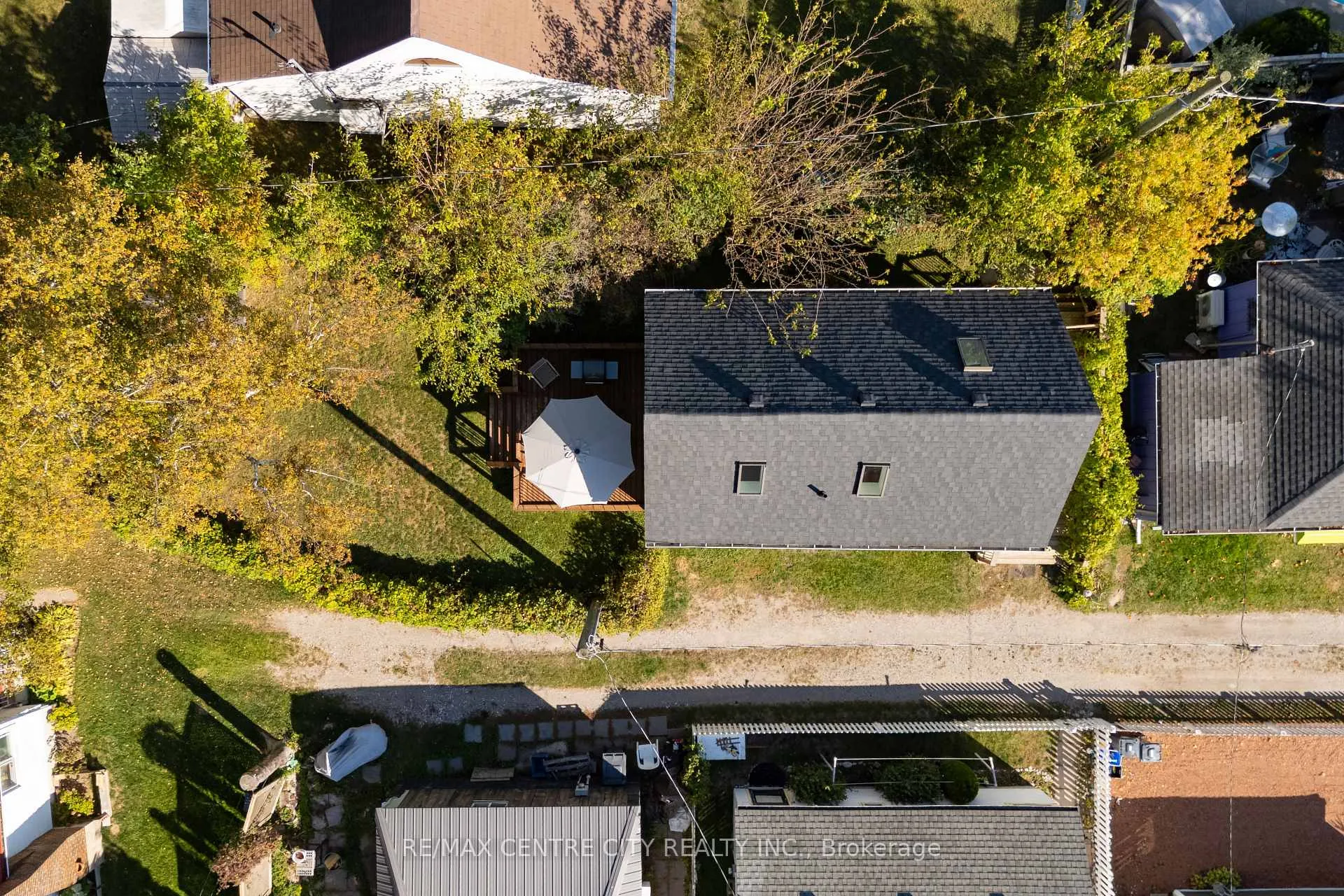 Photo 11 of 417 Edith Cavell Boulevard, Central Elgin, Rural Central Elgin — HOMEH