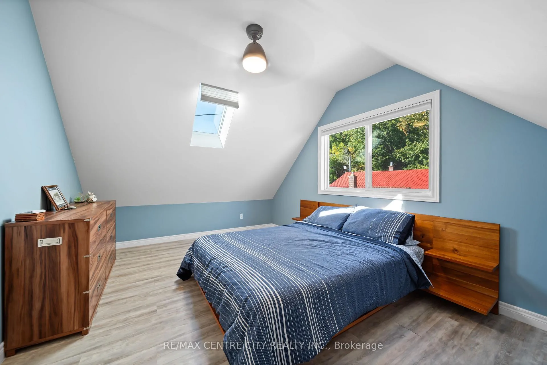 Photo 27 of 417 Edith Cavell Boulevard, Central Elgin, Rural Central Elgin — HOMEH