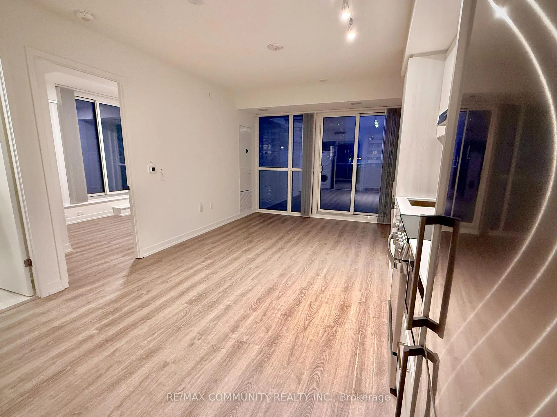 Photo 4 of Unit 317, 195 Commerce Street, Vaughan, Vaughan Corporate Centre — HOMEH