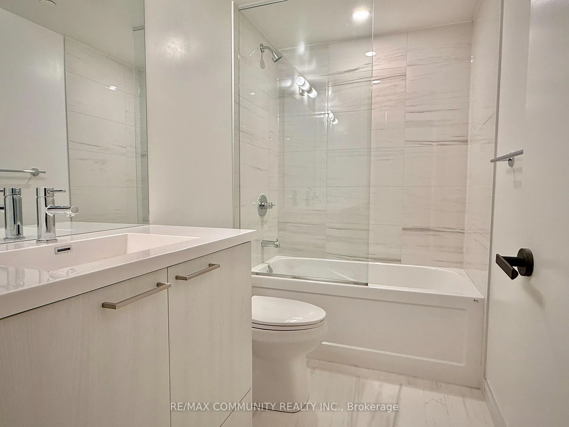 Photo 9 of Unit 317, 195 Commerce Street, Vaughan, Vaughan Corporate Centre — HOMEH