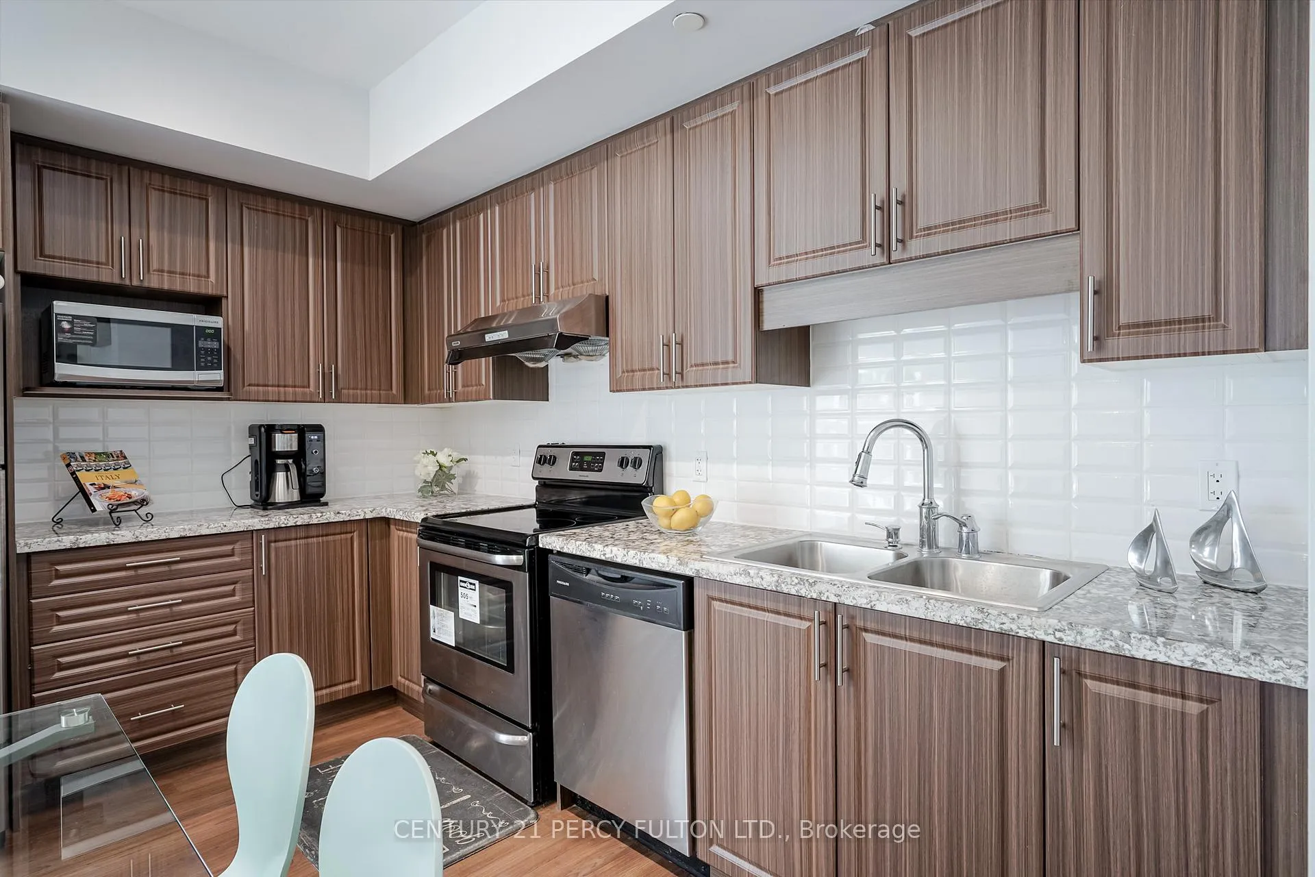 Photo 9 of Unit 315, 89 South Town Centre Boulevard, Markham, Unionville — HOMEH