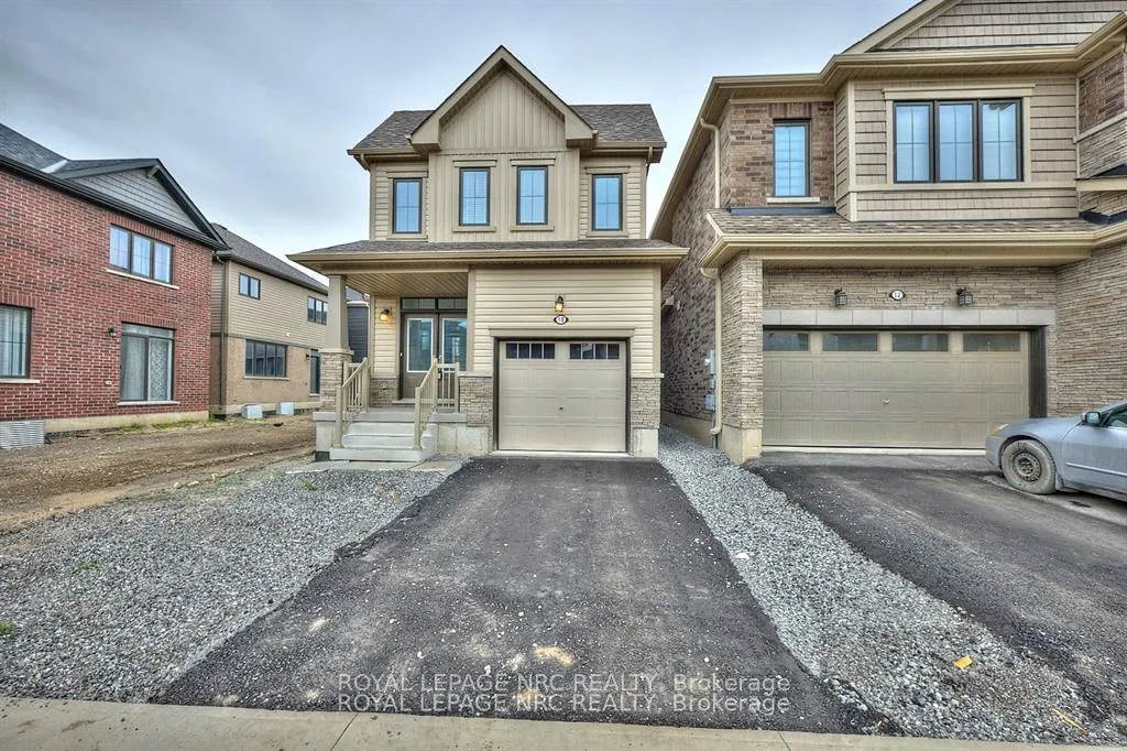 Front of 10 Heritage Way