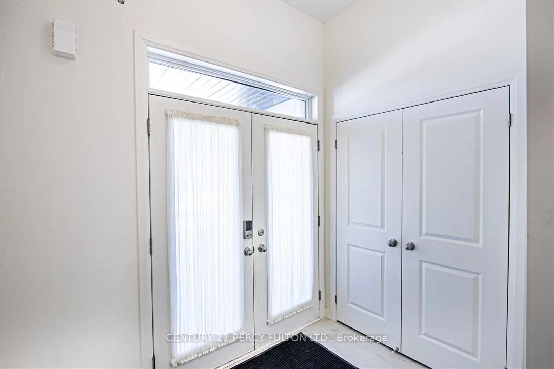 Photo 4 of 62 Cryderman Lane, Clarington, Bowmanville — HOMEH