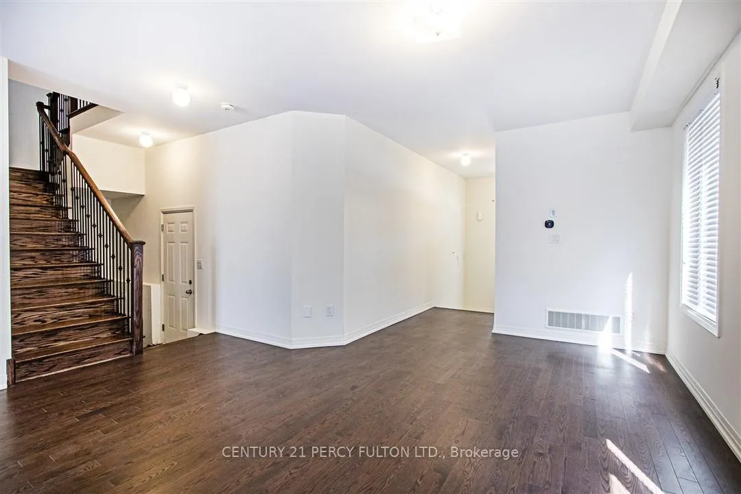 Photo 8 of 62 Cryderman Lane, Clarington, Bowmanville — HOMEH