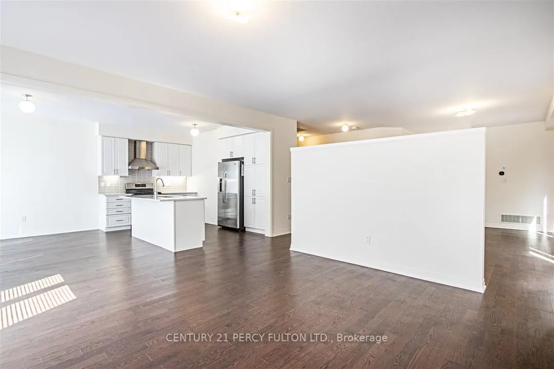 Photo 10 of 62 Cryderman Lane, Clarington, Bowmanville — HOMEH