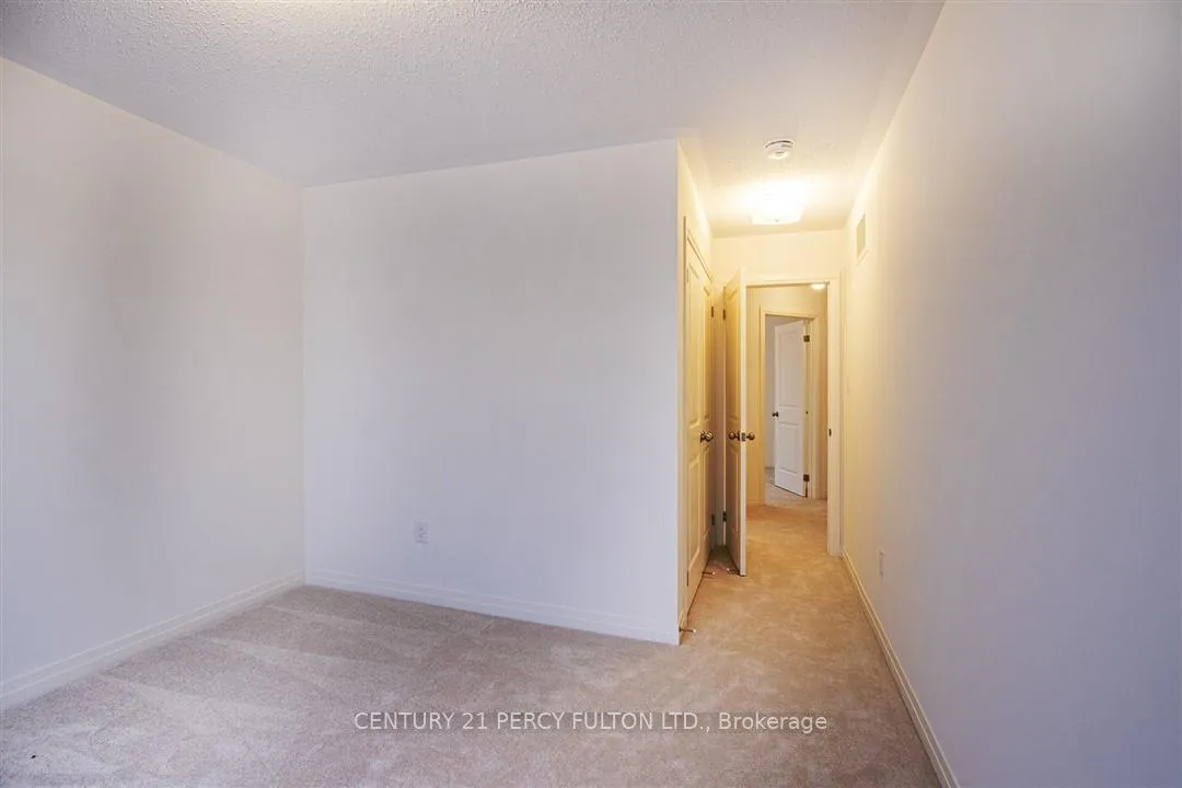 Photo 24 of 62 Cryderman Lane, Clarington, Bowmanville — HOMEH