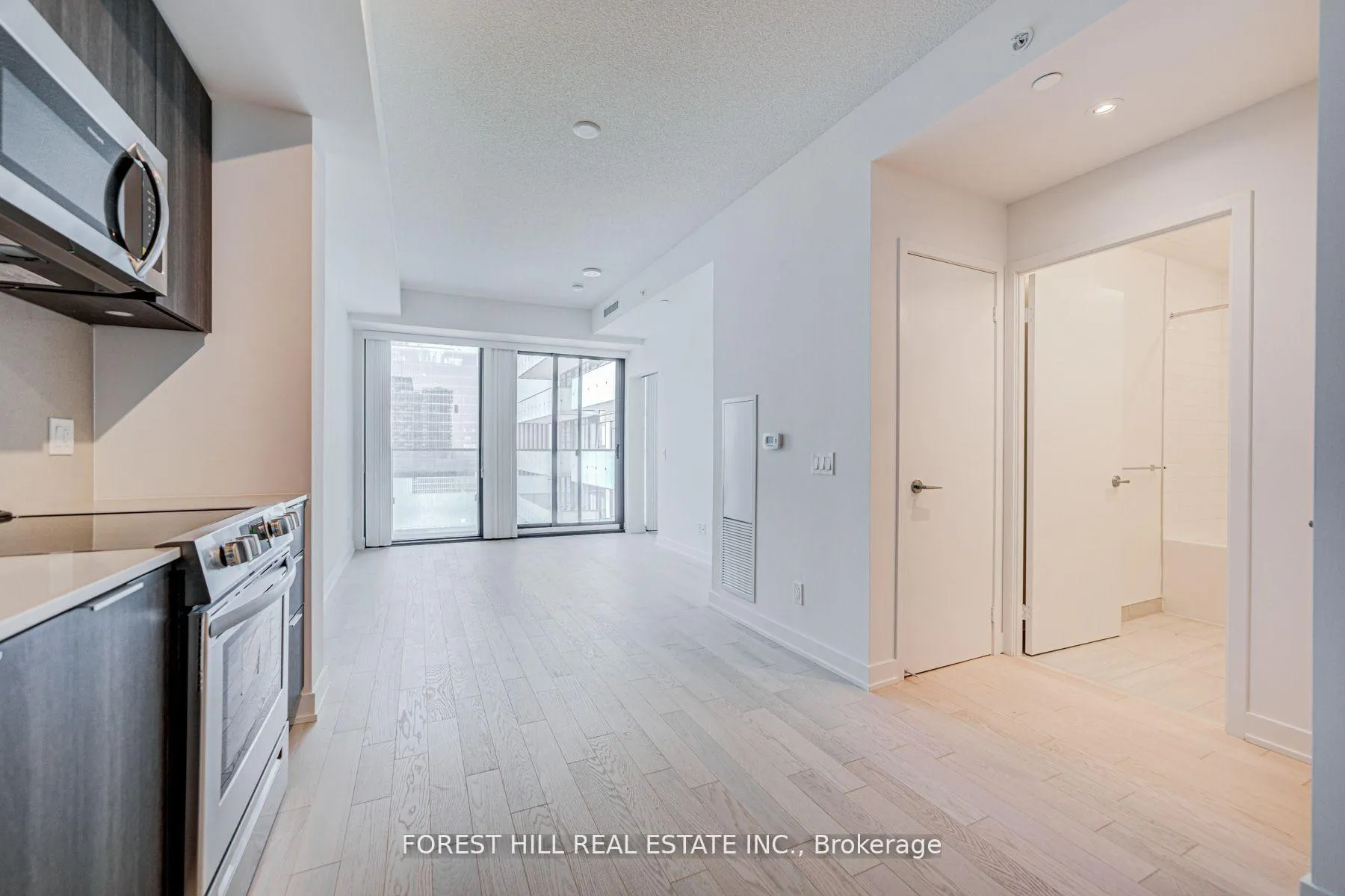 Photo 4 of Unit 3107, 25 Richmond Street E, Toronto, Church-Yonge Corridor — HOMEH