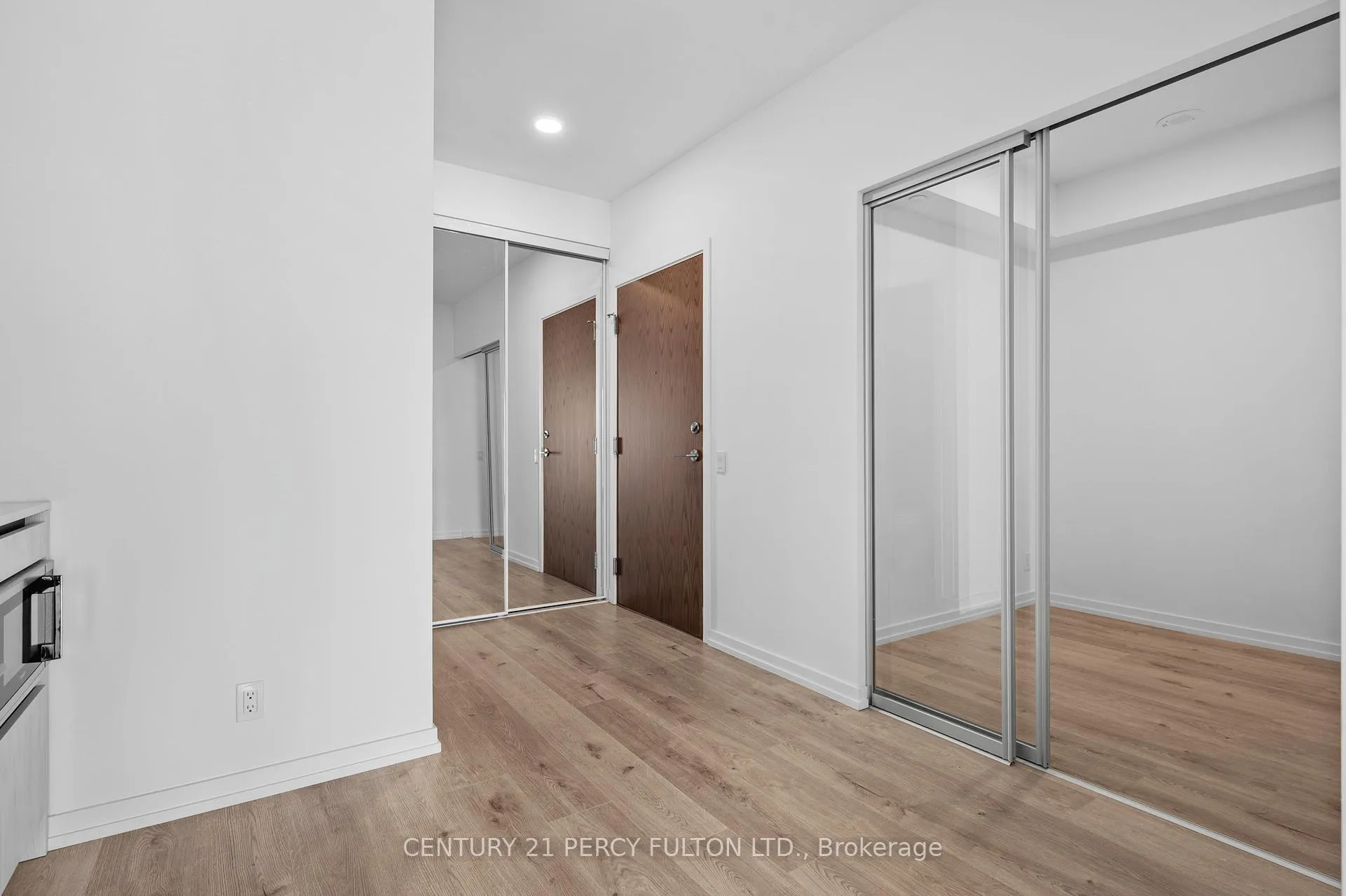 Photo 15 of Unit 4207, 7890 Jane Street, Vaughan, Vaughan Corporate Centre — HOMEH