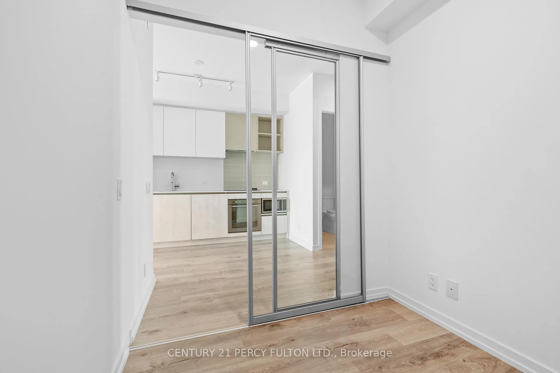 Photo 17 of Unit 4207, 7890 Jane Street, Vaughan, Vaughan Corporate Centre — HOMEH