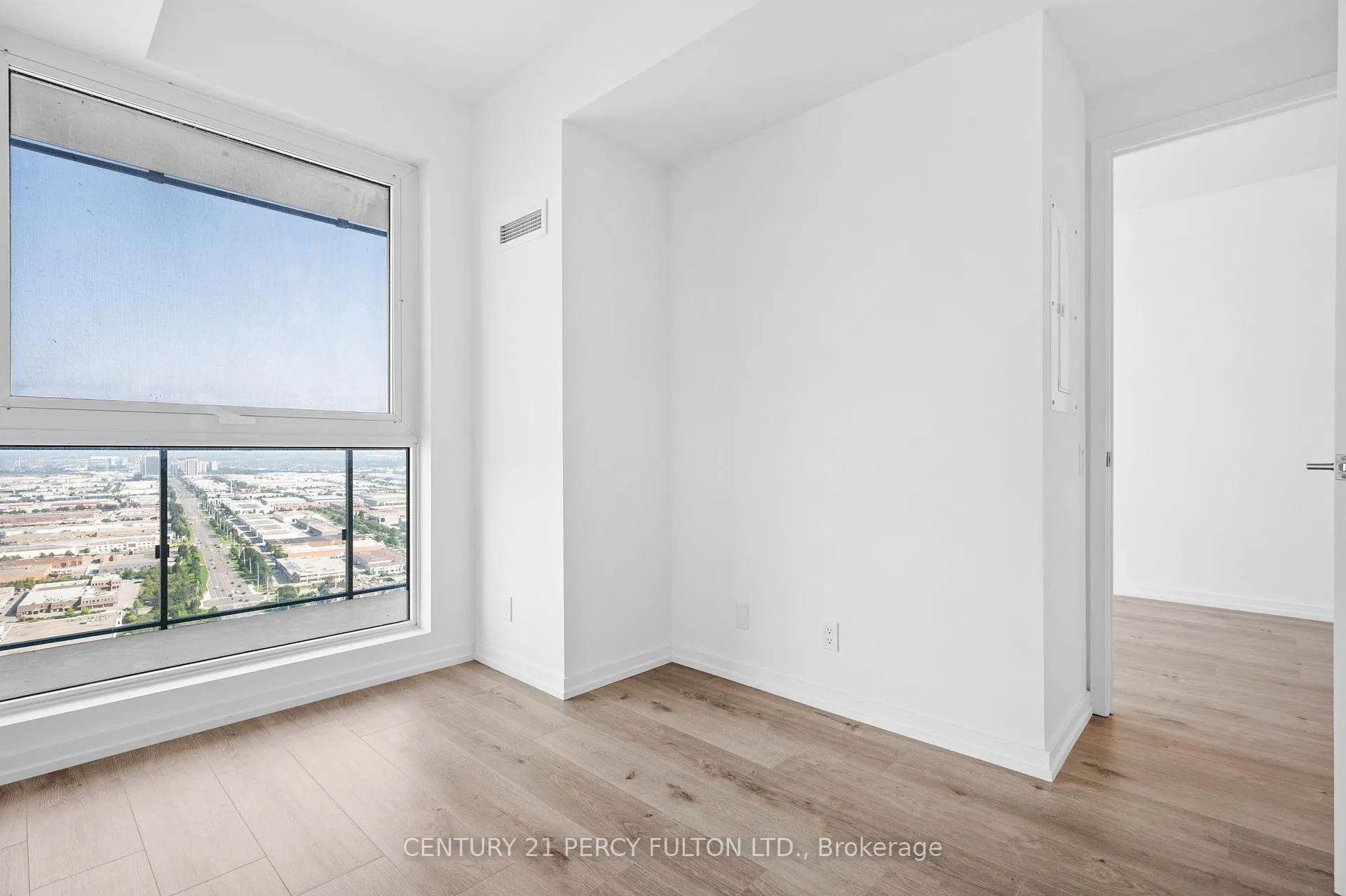 Photo 32 of Unit 4207, 7890 Jane Street, Vaughan, Vaughan Corporate Centre — HOMEH