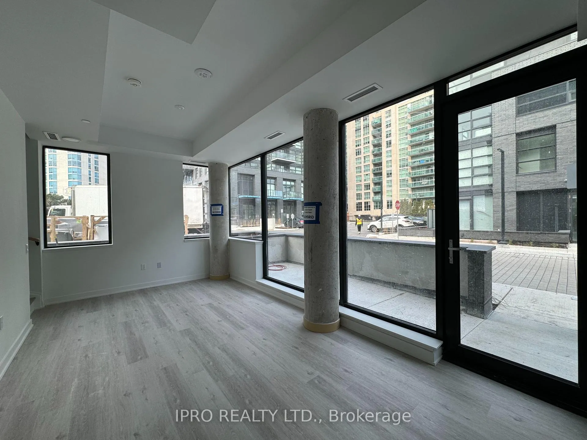 Photo 4 of Unit 137, 1612 Charles Street, Whitby, Port Whitby — HOMEH