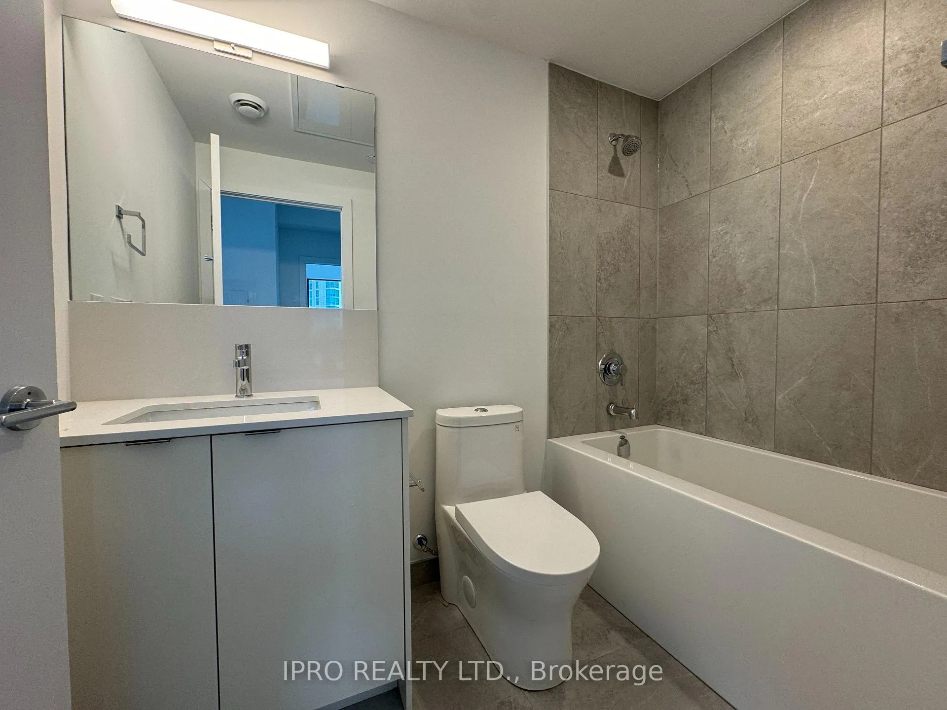 Photo 12 of Unit 137, 1612 Charles Street, Whitby, Port Whitby — HOMEH