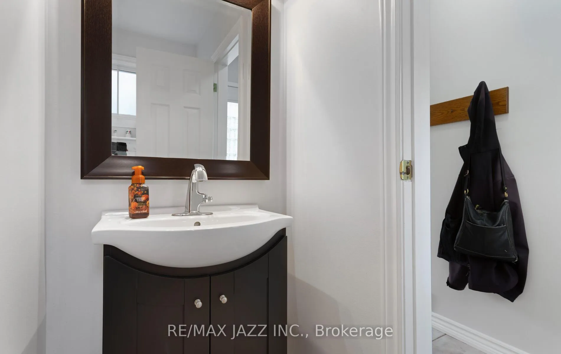 Photo 13 of 296 Inverness Drive, Oshawa, McLaughlin — HOMEH