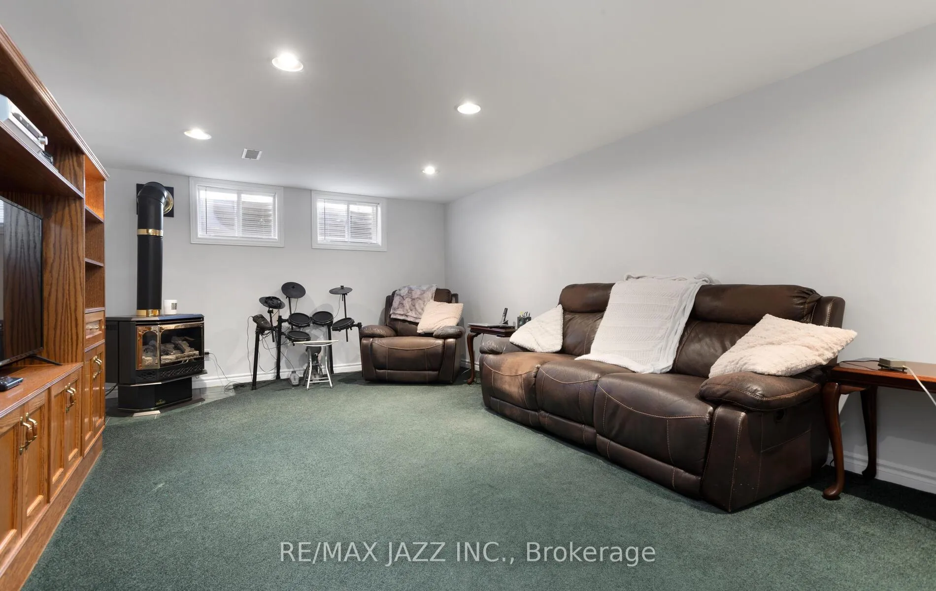 Photo 33 of 296 Inverness Drive, Oshawa, McLaughlin — HOMEH