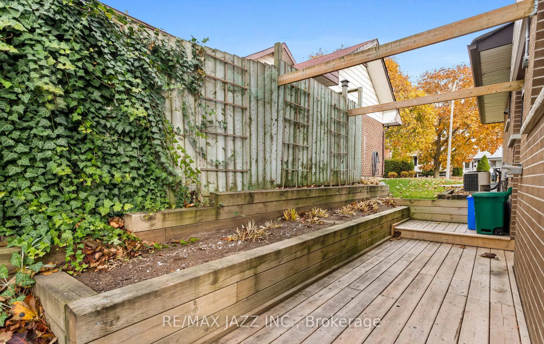 Photo 35 of 296 Inverness Drive, Oshawa, McLaughlin — HOMEH