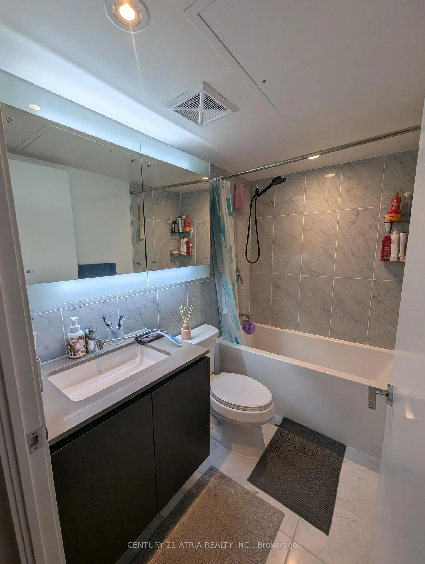 Photo 12 of Unit 2008, 80 Queens Wharf Road, Toronto, Waterfront Communities — HOMEH