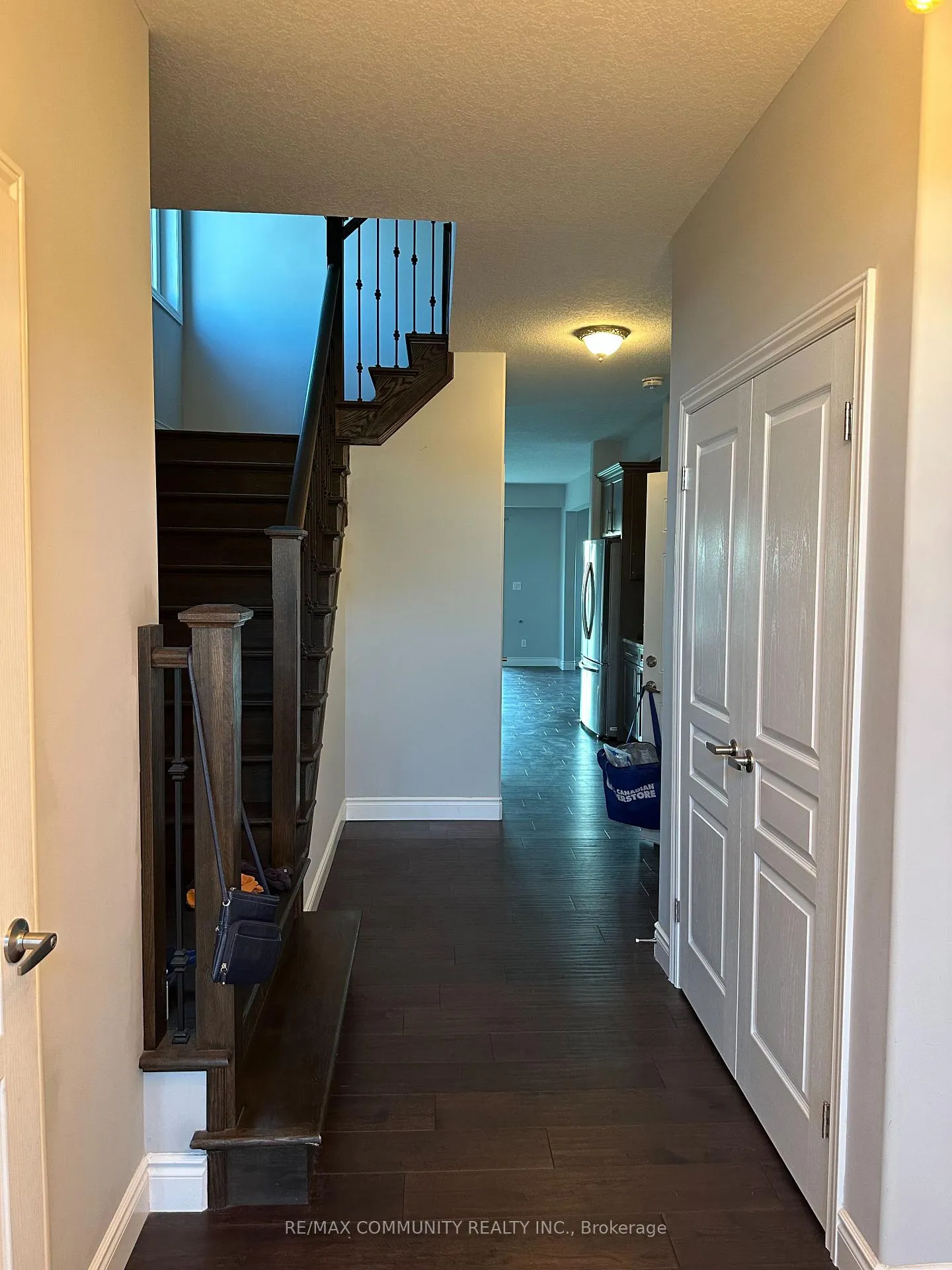 Photo 4 of 129 Savannah Ridge Drive, Brant, Paris — HOMEH