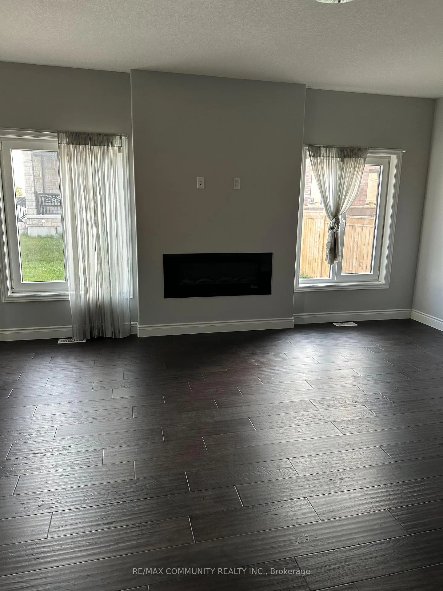 Photo 6 of 129 Savannah Ridge Drive, Brant, Paris — HOMEH