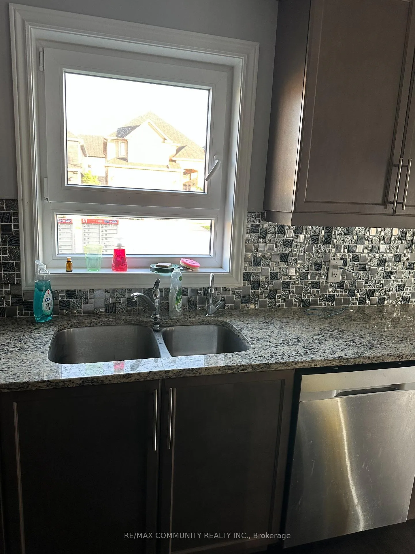 Photo 9 of 129 Savannah Ridge Drive, Brant, Paris — HOMEH