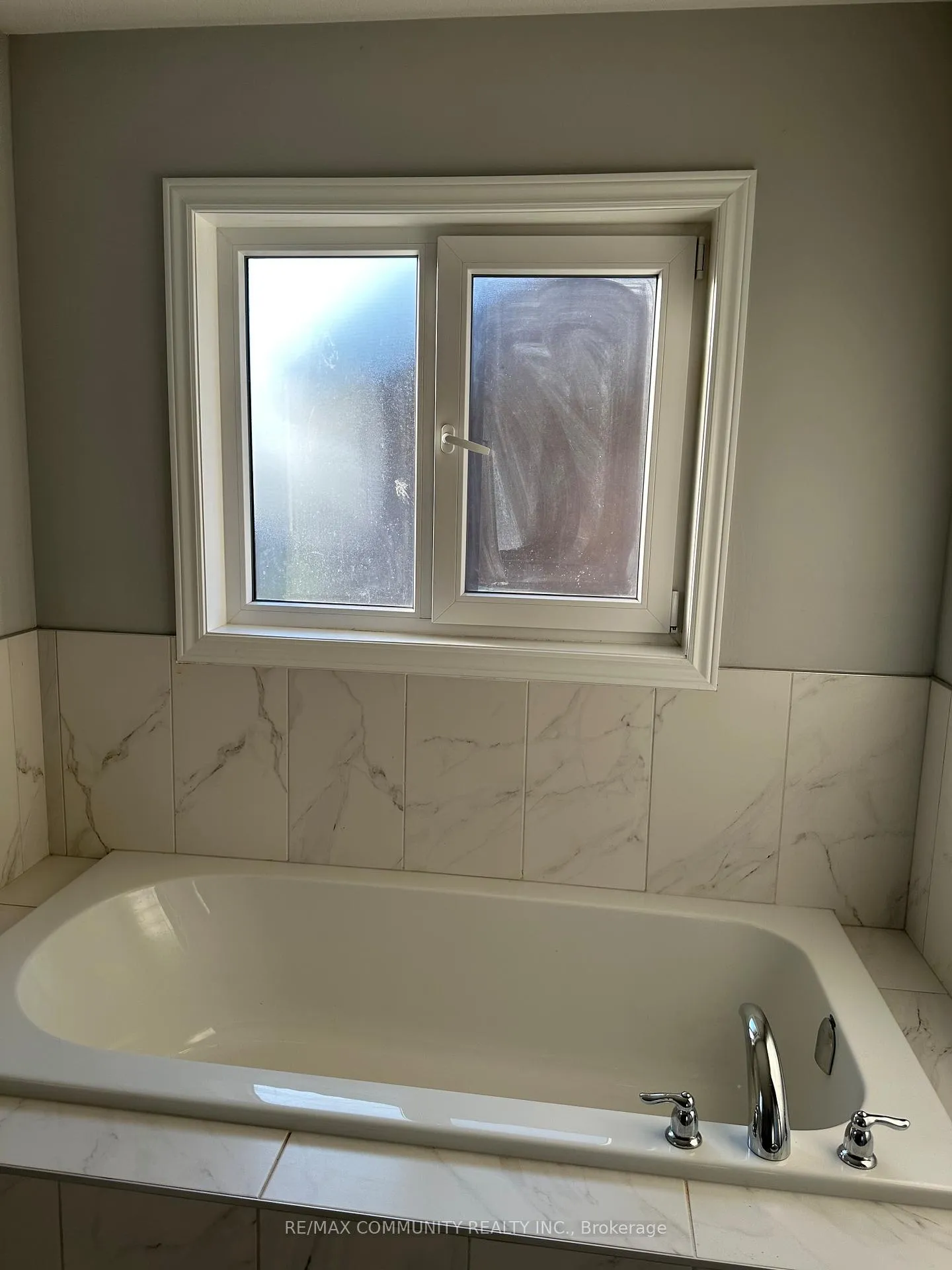 Photo 18 of 129 Savannah Ridge Drive, Brant, Paris — HOMEH