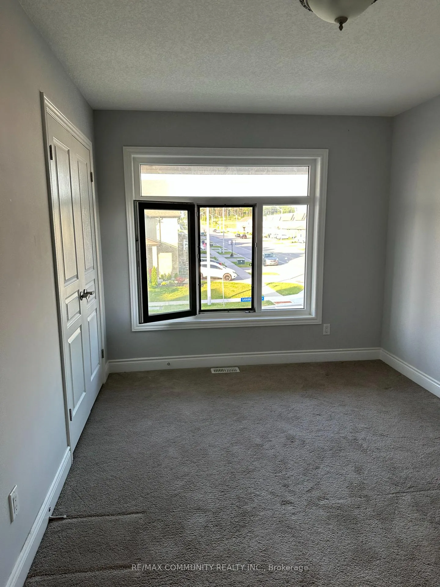 Photo 21 of 129 Savannah Ridge Drive, Brant, Paris — HOMEH