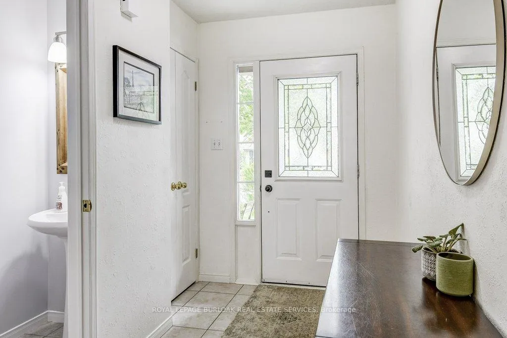 Photo 3 of 85 Foxborough Drive, Hamilton, Ancaster — HOMEH