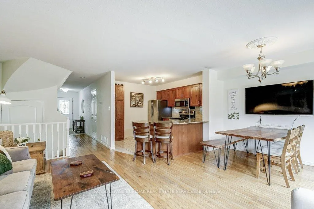 Photo 9 of 85 Foxborough Drive, Hamilton, Ancaster — HOMEH