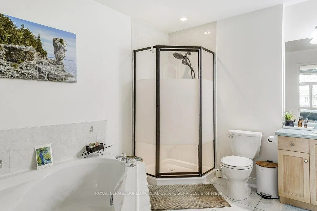 Photo 16 of 85 Foxborough Drive, Hamilton, Ancaster — HOMEH