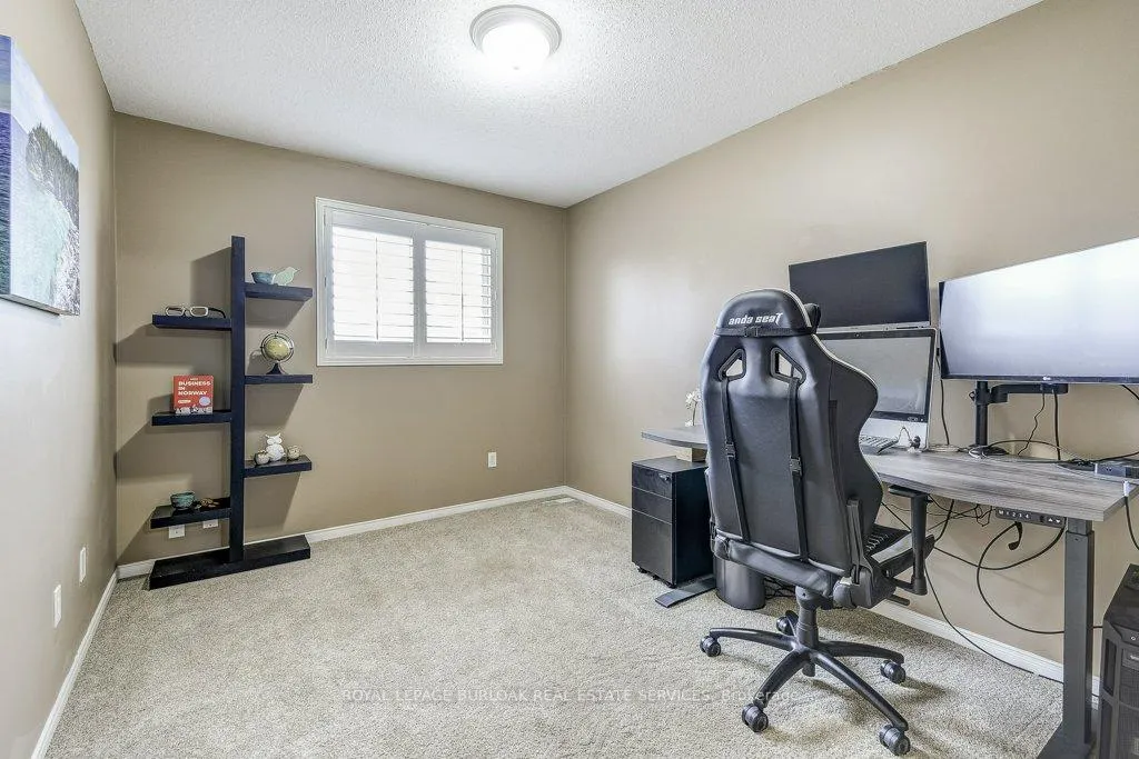 Photo 20 of 85 Foxborough Drive, Hamilton, Ancaster — HOMEH