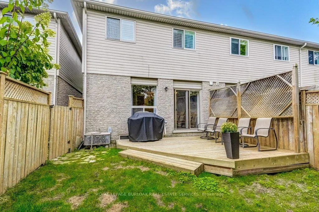 Photo 23 of 85 Foxborough Drive, Hamilton, Ancaster — HOMEH