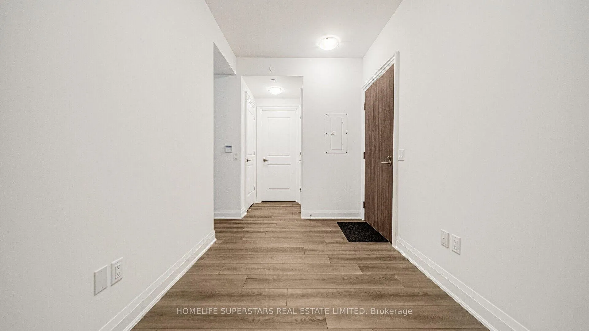 Photo 8 of Unit 815, 10 Gatineau Drive, Vaughan, Beverley Glen — HOMEH