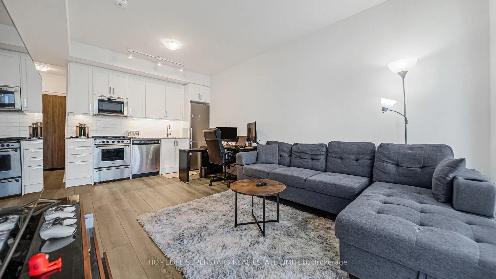 Photo 13 of Unit 815, 10 Gatineau Drive, Vaughan, Beverley Glen — HOMEH