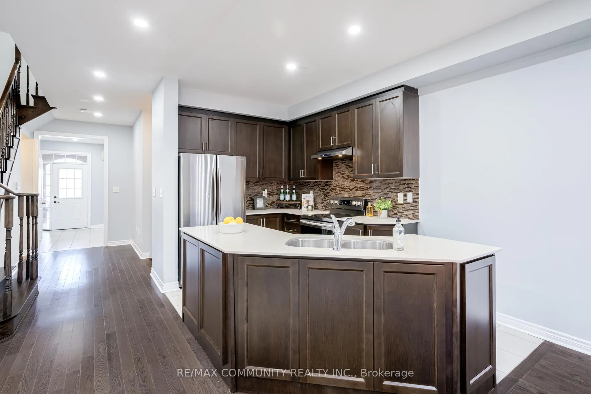 Photo 7 of 31 Padbury Trail, Brampton, Northwest Brampton — HOMEH