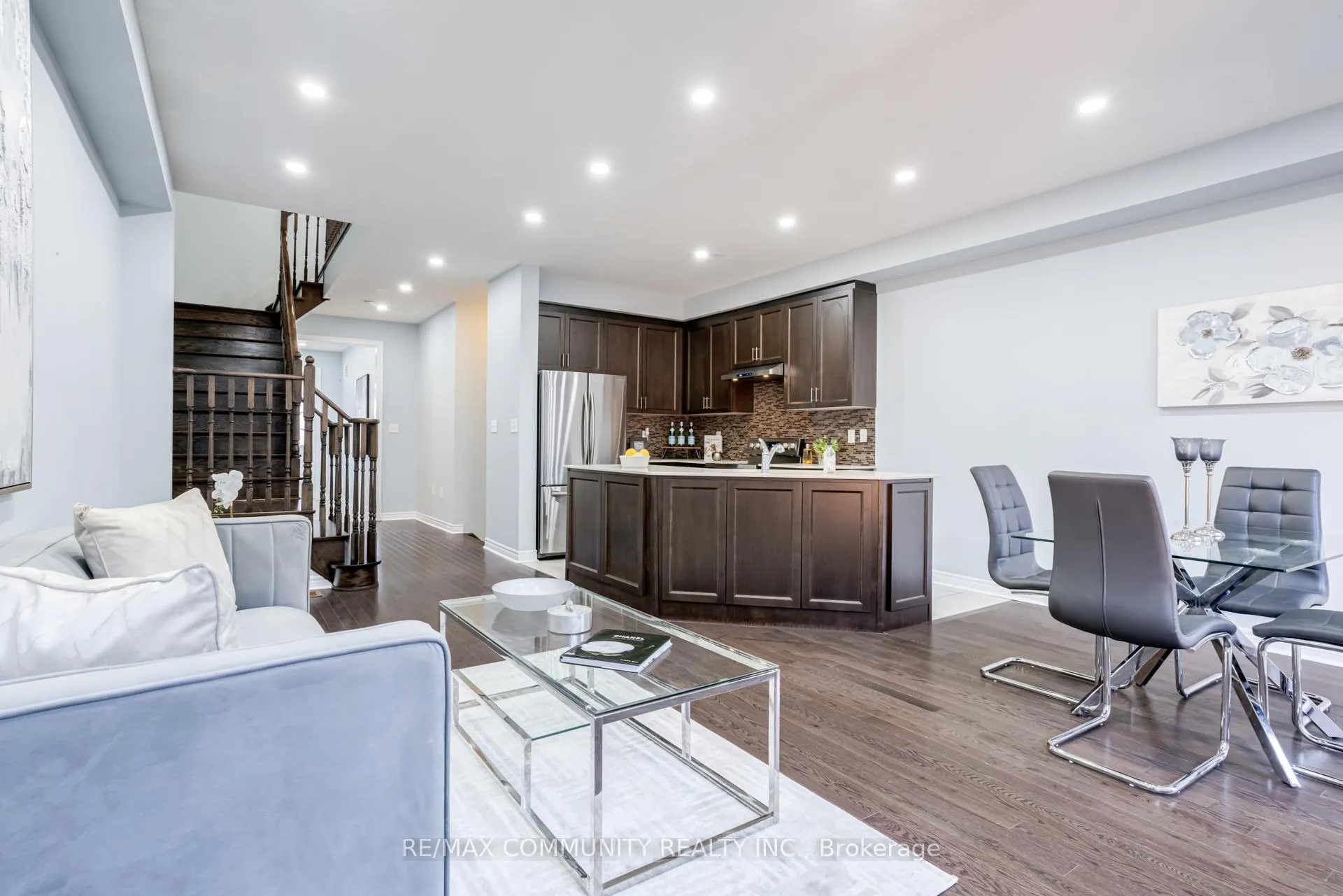 Photo 19 of 31 Padbury Trail, Brampton, Northwest Brampton — HOMEH