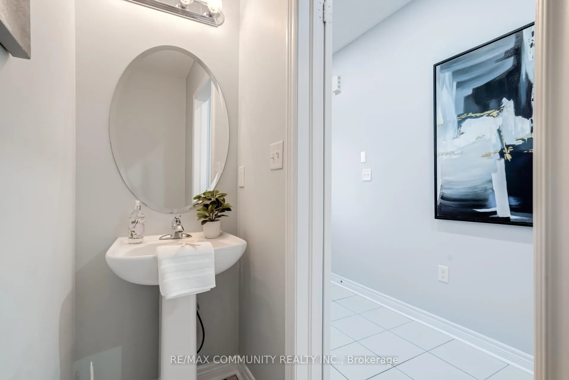Photo 20 of 31 Padbury Trail, Brampton, Northwest Brampton — HOMEH