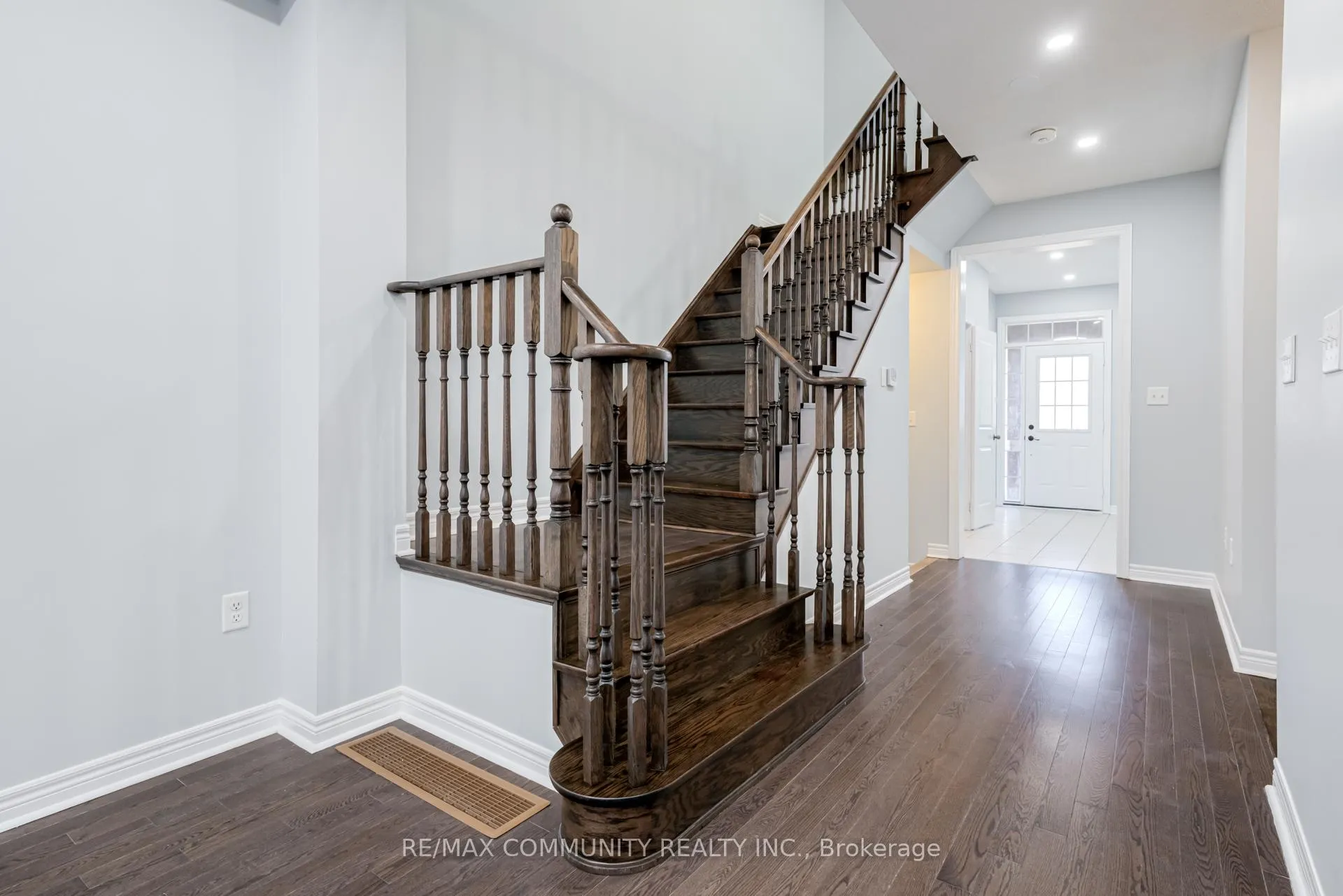 Photo 21 of 31 Padbury Trail, Brampton, Northwest Brampton — HOMEH