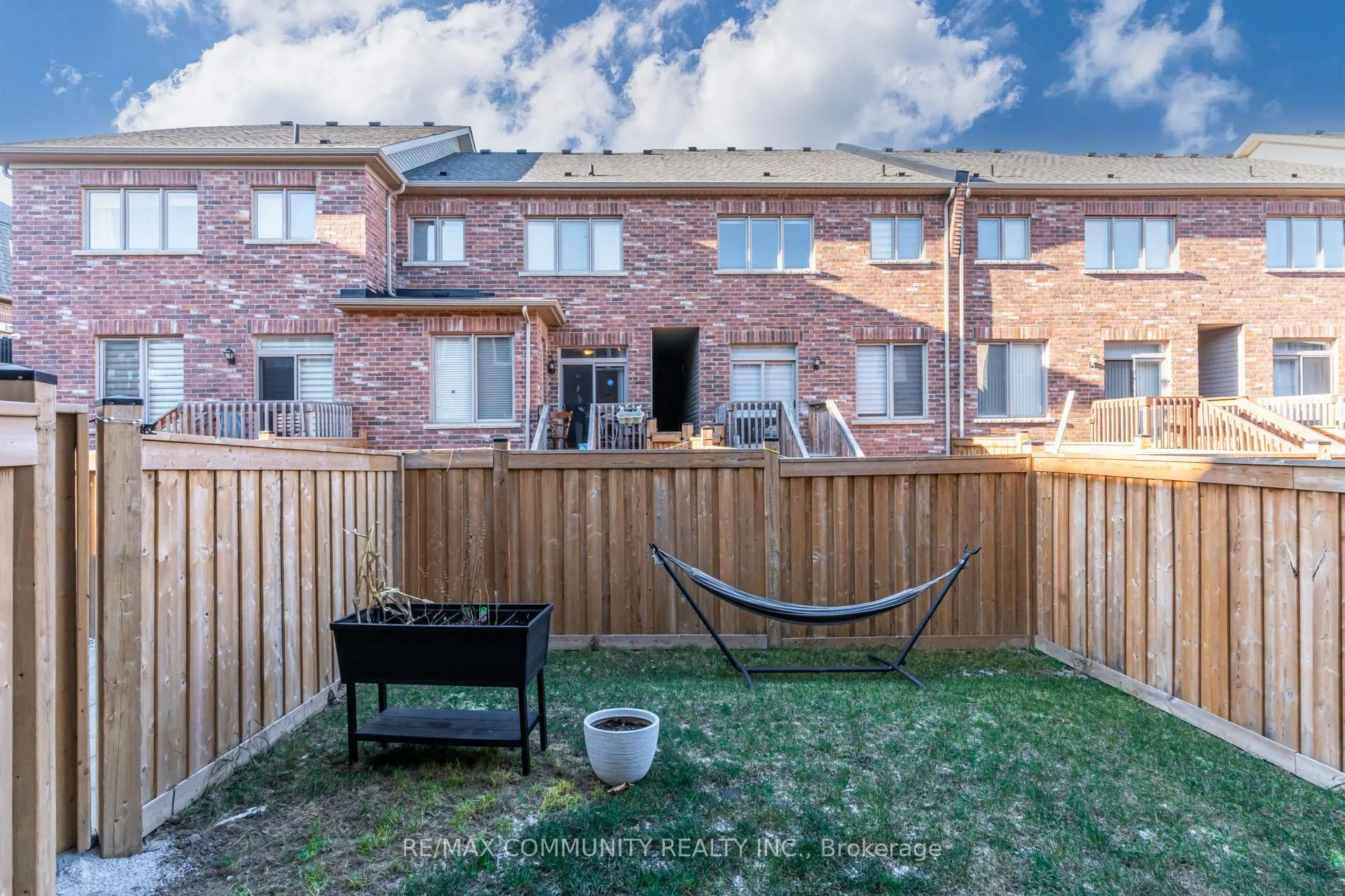 Photo 37 of 31 Padbury Trail, Brampton, Northwest Brampton — HOMEH