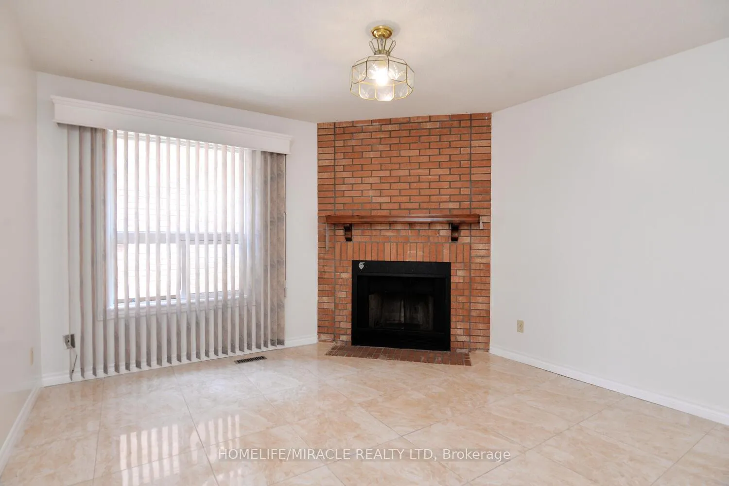 Photo 8 of Unit Upper, 98 Gatesgill Street, Brampton, Brampton West — HOMEH