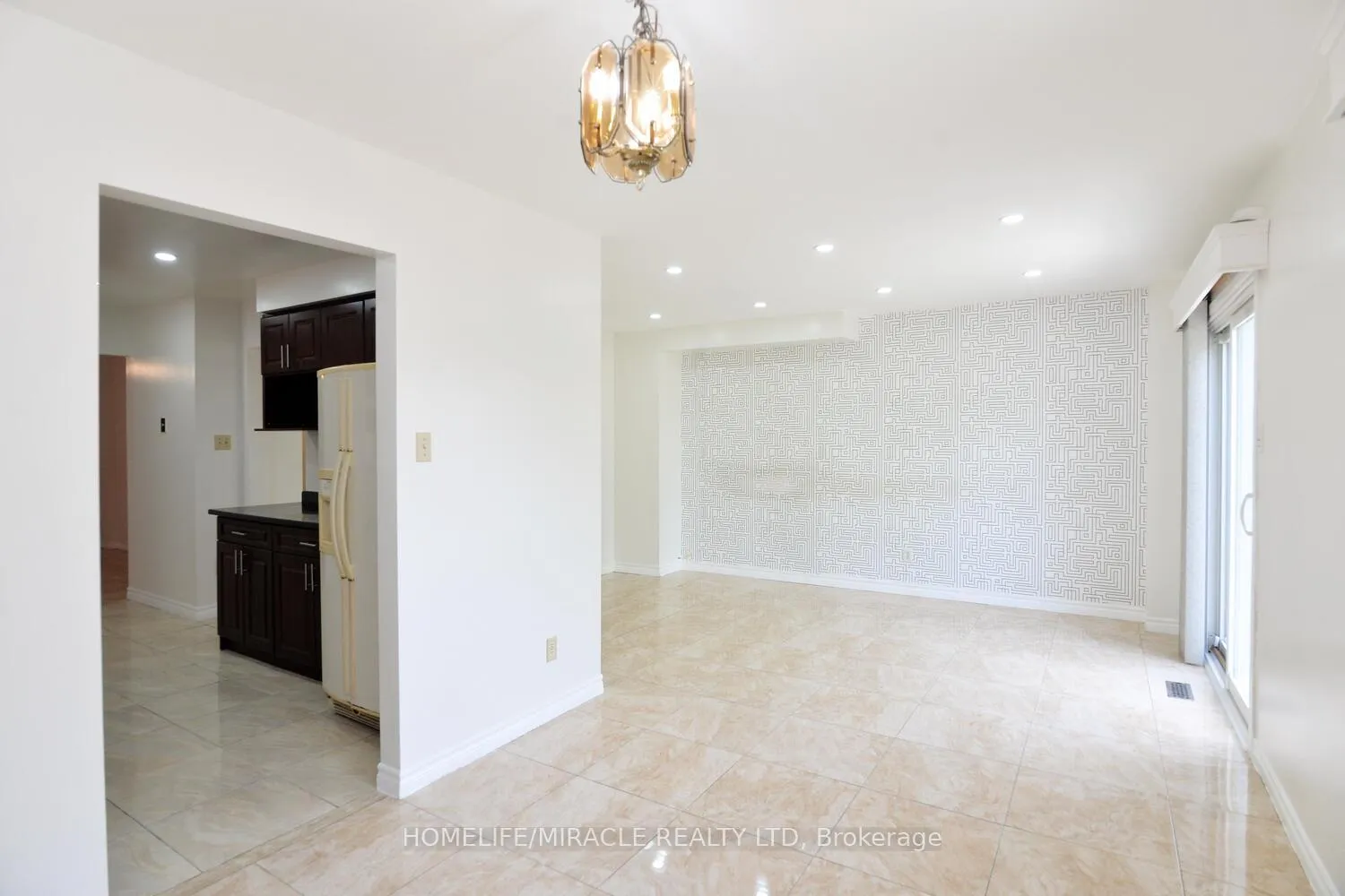 Photo 14 of Unit Upper, 98 Gatesgill Street, Brampton, Brampton West — HOMEH