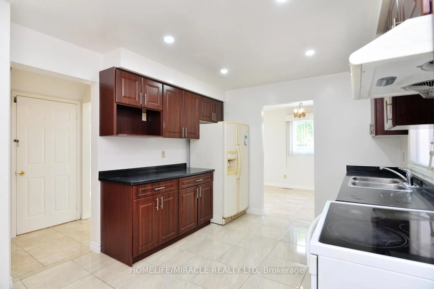 Photo 17 of Unit Upper, 98 Gatesgill Street, Brampton, Brampton West — HOMEH