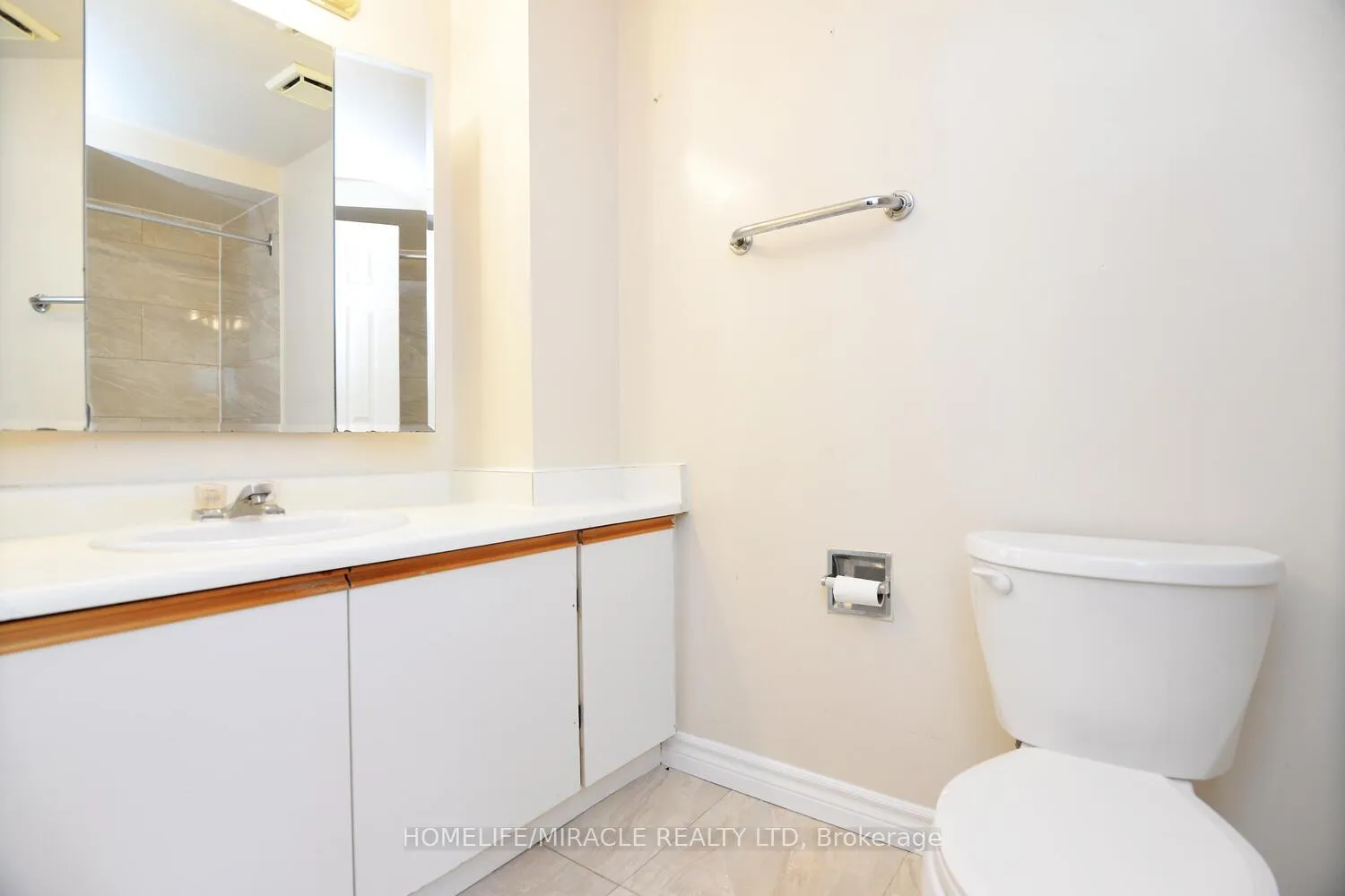 Photo 24 of Unit Upper, 98 Gatesgill Street, Brampton, Brampton West — HOMEH