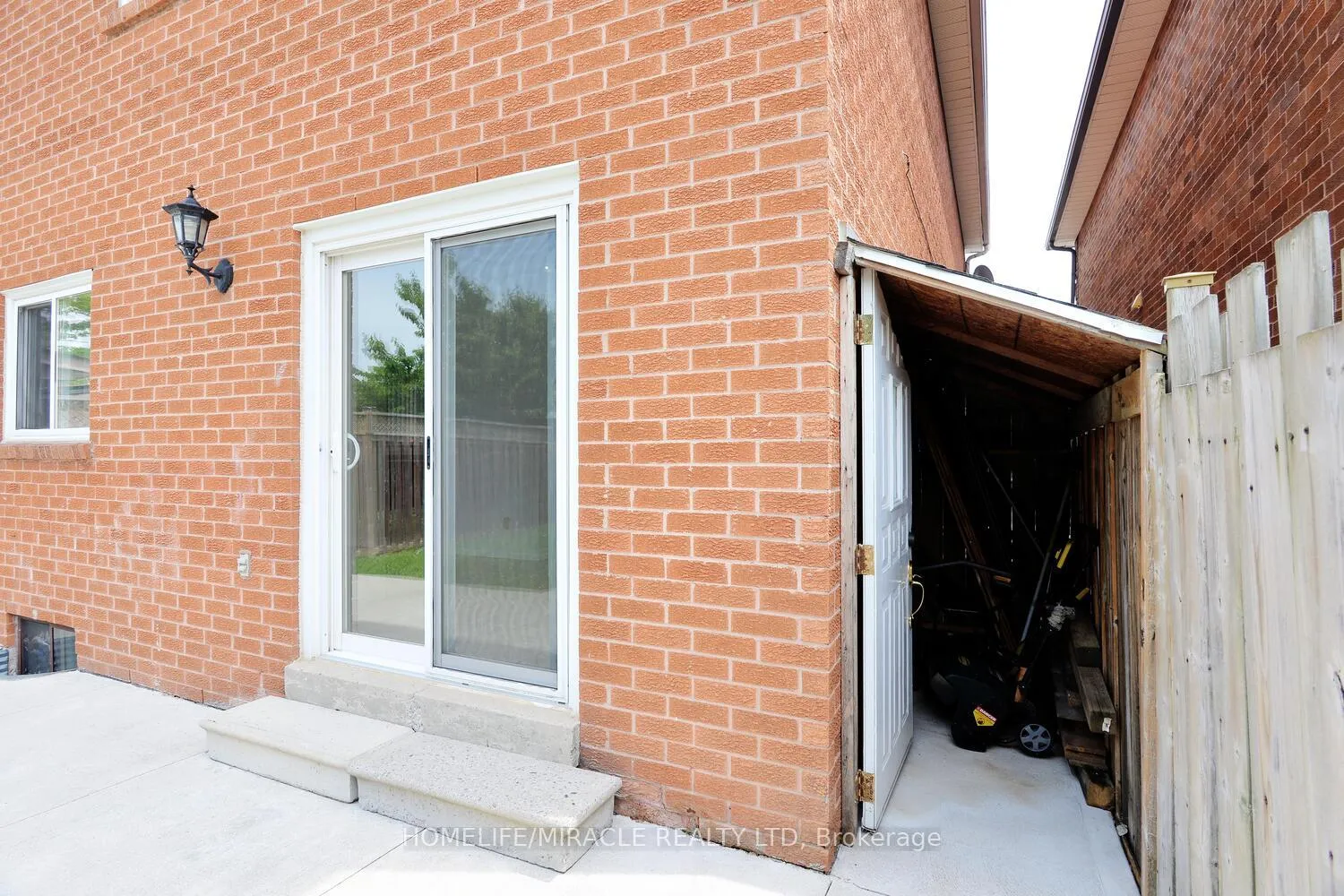 Photo 36 of Unit Upper, 98 Gatesgill Street, Brampton, Brampton West — HOMEH