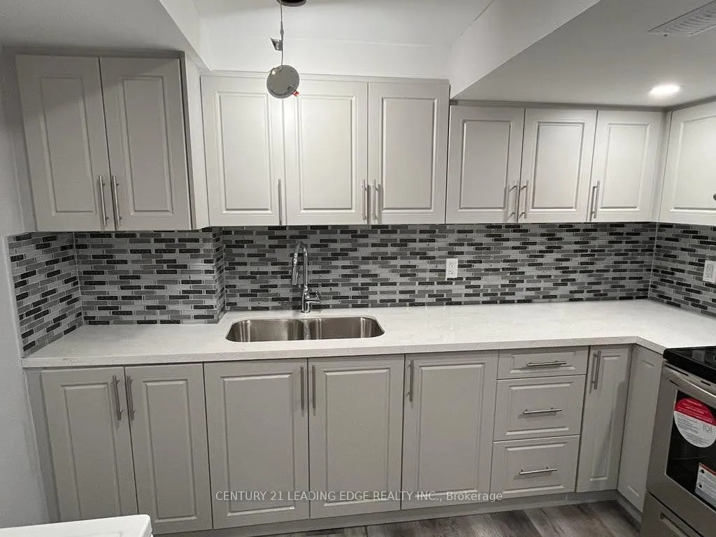 Photo 2 of Unit BSMT, 131 Farthingale Crescent, Brampton, Fletcher's Meadow — HOMEH