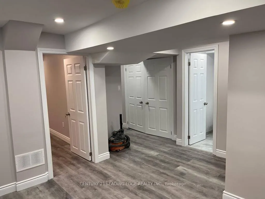 Photo 5 of Unit BSMT, 131 Farthingale Crescent, Brampton, Fletcher's Meadow — HOMEH