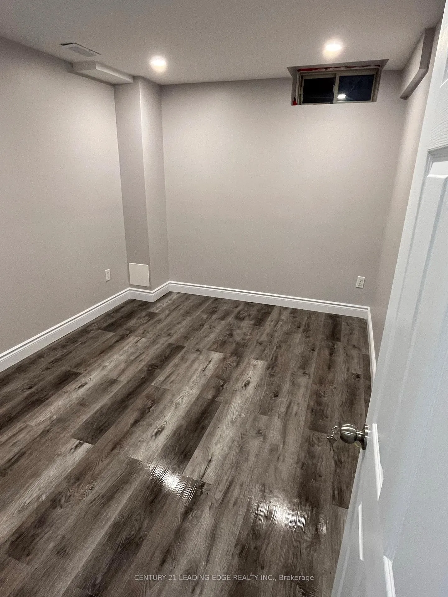 Photo 9 of Unit BSMT, 131 Farthingale Crescent, Brampton, Fletcher's Meadow — HOMEH