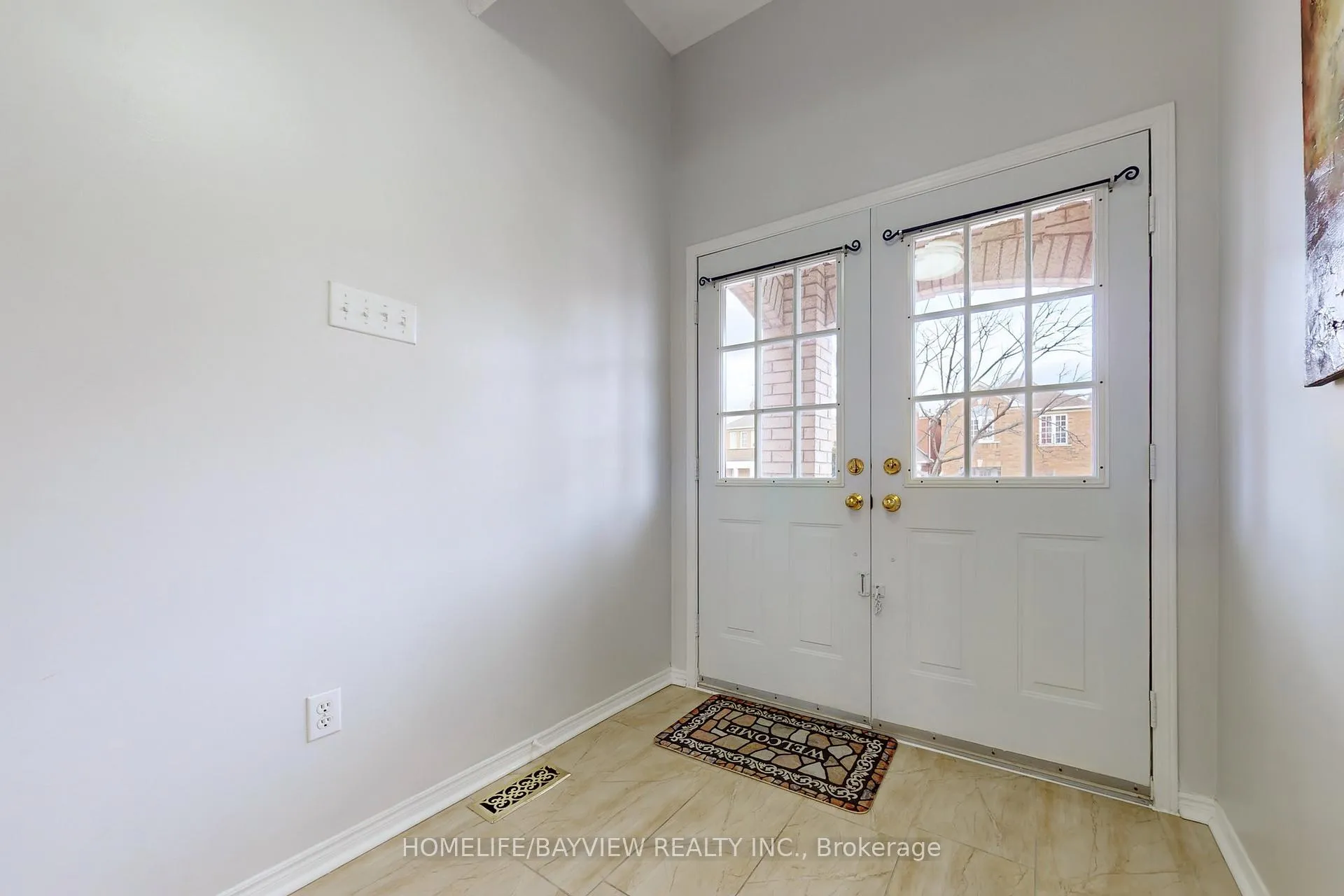 Photo 3 of 159 Yellowood Circle, Vaughan, Patterson — HOMEH