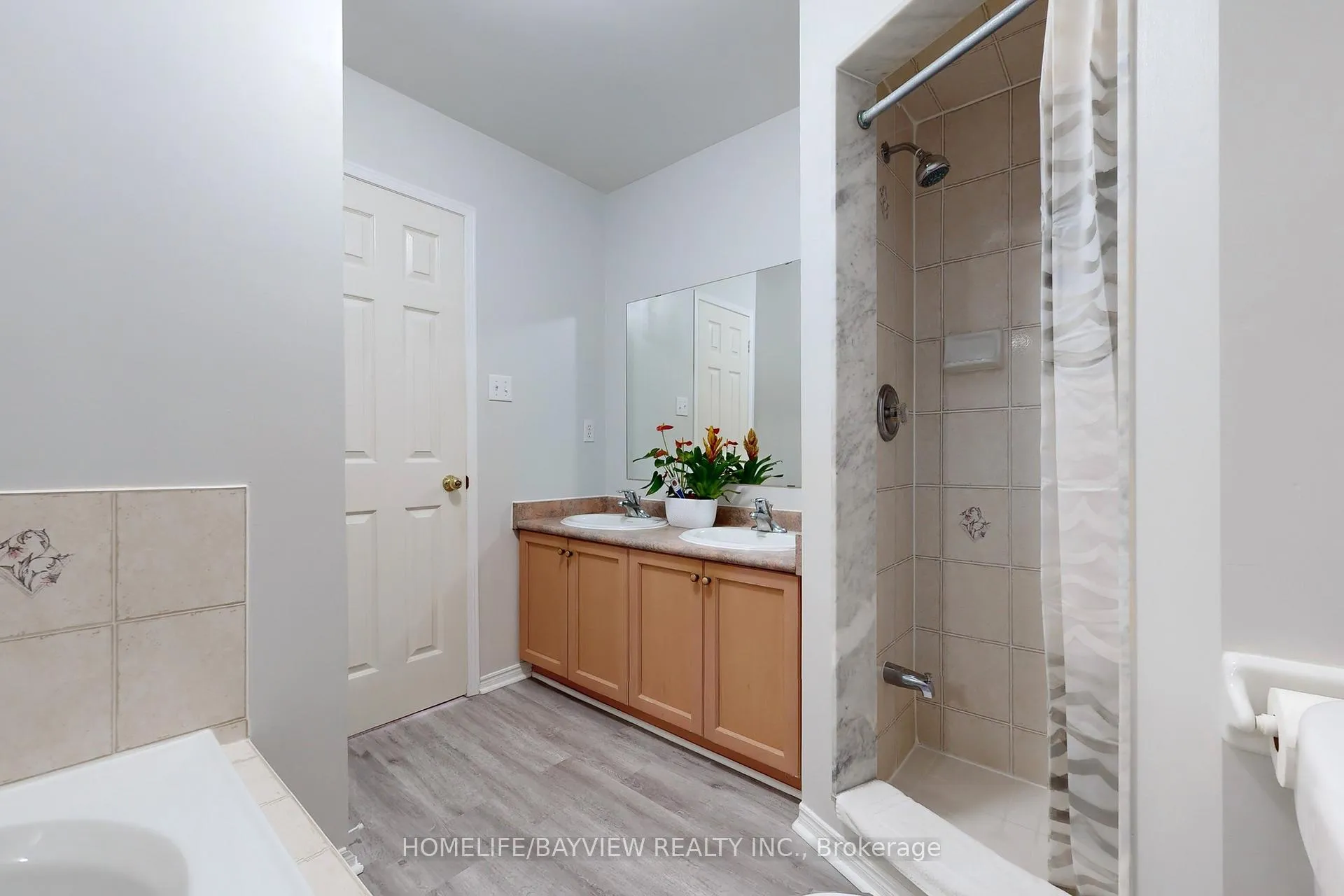 Photo 17 of 159 Yellowood Circle, Vaughan, Patterson — HOMEH