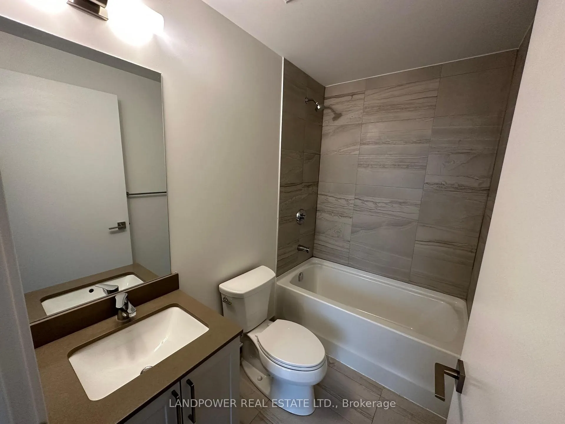 Photo 9 of Unit 921W, 268 Buchanan Drive, Markham, Unionville — HOMEH