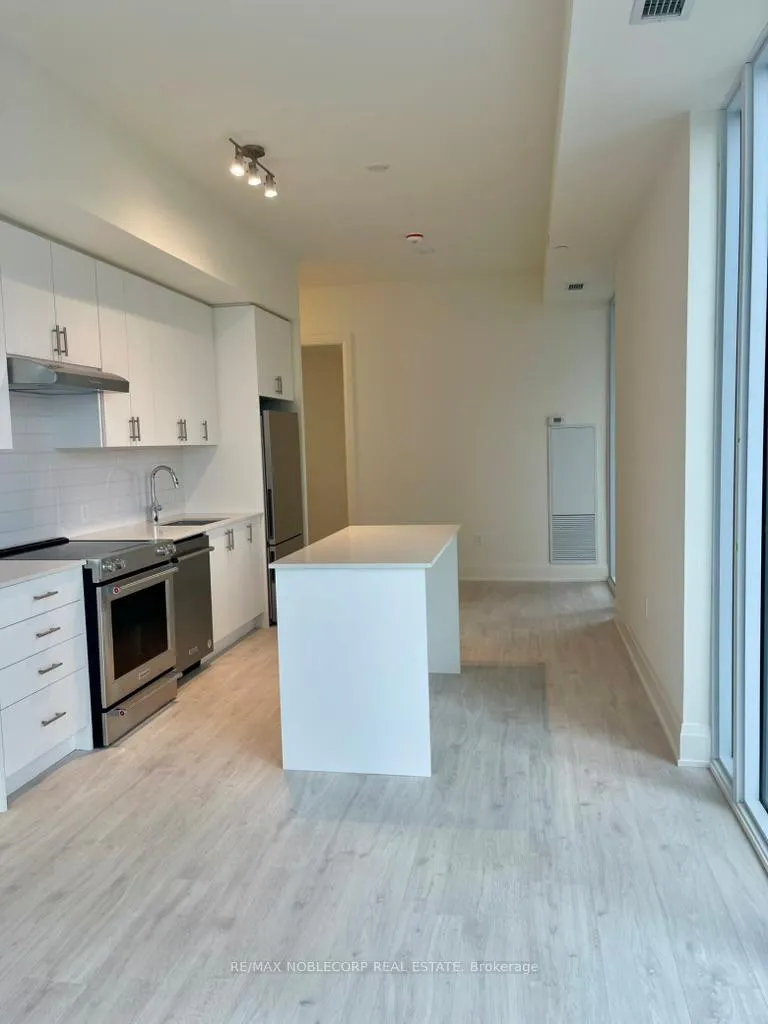 Photo 7 of Unit 603, 8960 Jane Street, Vaughan, Concord — HOMEH
